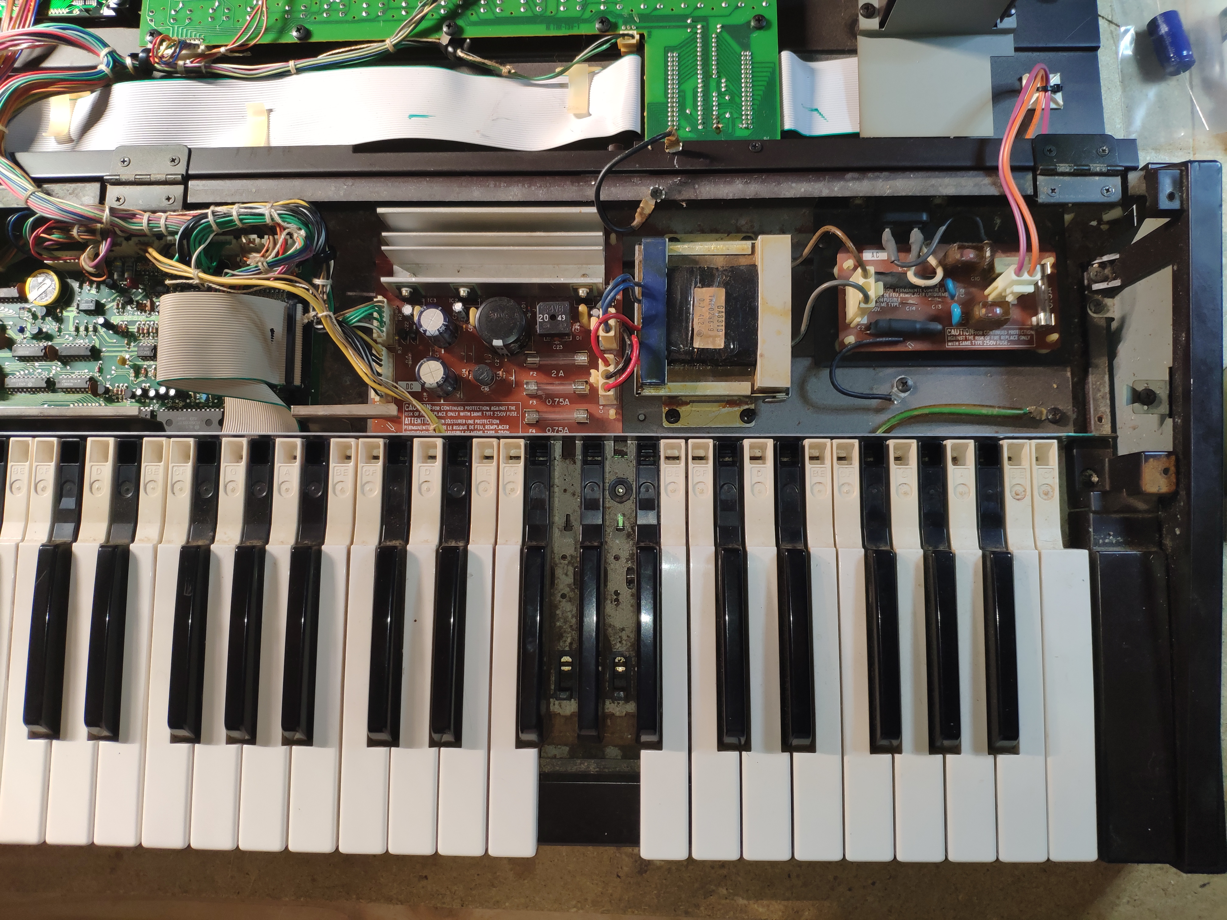 Yamaha DX7 Repair - Image 2
